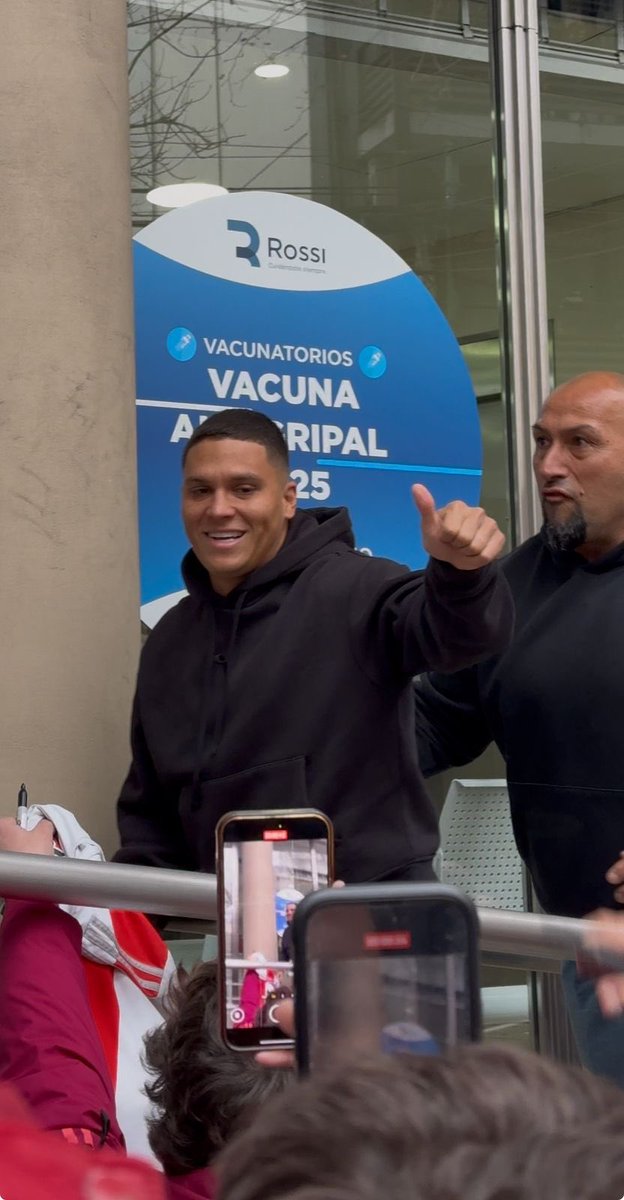 Juan Fernando Quintero se realiza la revisión médica en el <a href="/CentroRossi/">Centro Rossi</a> de Belgrano y por la tarde firmará su contrato para comenzar su tercer ciclo en <a href="/RiverPlate/">River Plate</a>