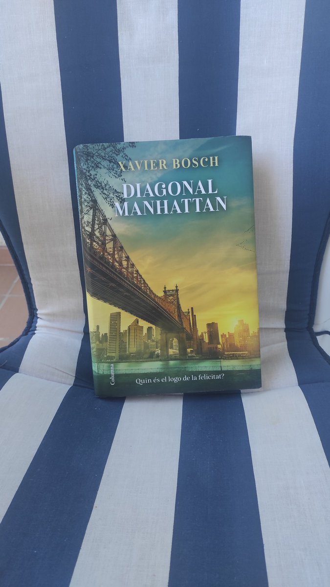 ImmaPujol's tweet photo. "Potser li demanem massa coses a la vida"
Fantàstica novel·la de @xavierbosch  (com ja ens té acostumats 😉). Com m'ha enganxat la història d'en Brauli, l'Edda, l'Òscar i la Bianca! M'ha durat menys d'una setmana! Lectura molt i molt recomanable!!!!! 😍😍😍
@columnaedicions https://t.co/5nlcQuXhRU
