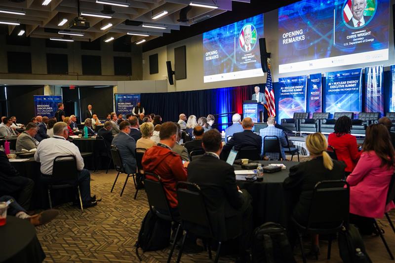 SecretaryWright's tweet image. It was a pleasure to speak at the AI x Nuclear Energy Summit @Argonne today!
The work being done at our National Labs enables the U.S. to pioneer both the AI and nuclear industries and set the global standard for energy innovation.