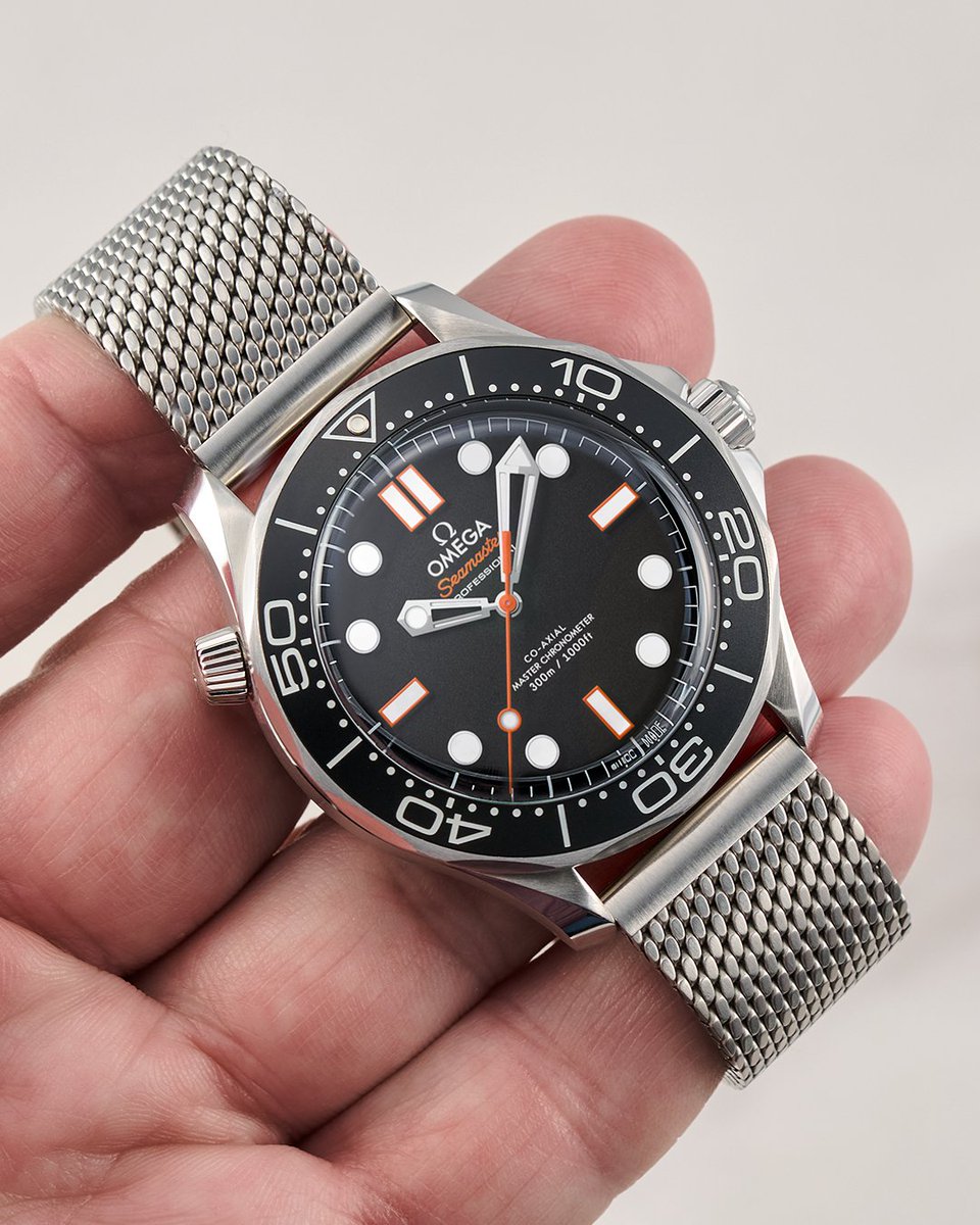 baldassarreted's tweet image. Omega has recently been revamping its Seamaster Diver 300M collection, and today, the brand has launched the latest addition to the model family with new orange accents to further assist legibility while diving. This new reference maintains the new identity of the Seamaster Diver…