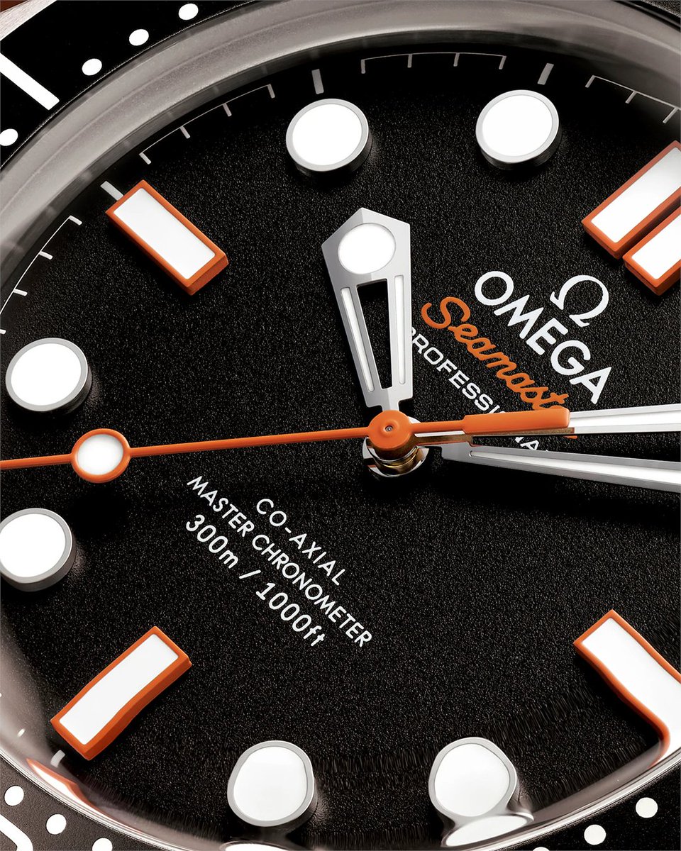 baldassarreted's tweet image. Omega has recently been revamping its Seamaster Diver 300M collection, and today, the brand has launched the latest addition to the model family with new orange accents to further assist legibility while diving. This new reference maintains the new identity of the Seamaster Diver…