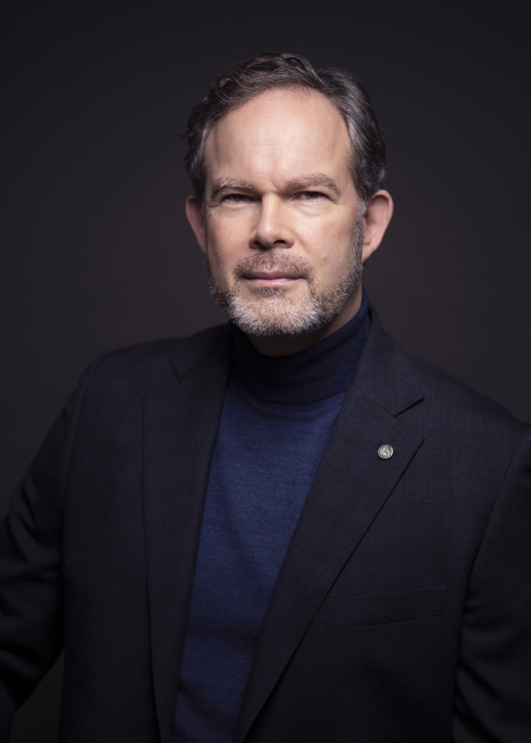 PrestoMusicCom's tweet image. Read this interview with @GeraldFinley on the First Night of the @bbcproms! In advance of singing Vaughan Williams in tomorrow night's opening concert, the Canadian bass-baritone reflects on his 45-year relationship with the Proms.
📖 Read here:
tinyurl.com/y2dzf7n5