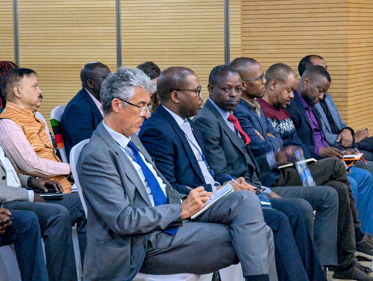 UNDPZambia's tweet image. A new era for 🇿🇲’s mining sector!
Today, @ZambiaMines launched 4 strategic tools to boost transparency, engagement & accountability.
✅ Communication Strategy
✅ Stakeholder Strategy
✅ Communication Plan
✅ M&E Framework
We applaud the Ministry’s leadership in driving reform.