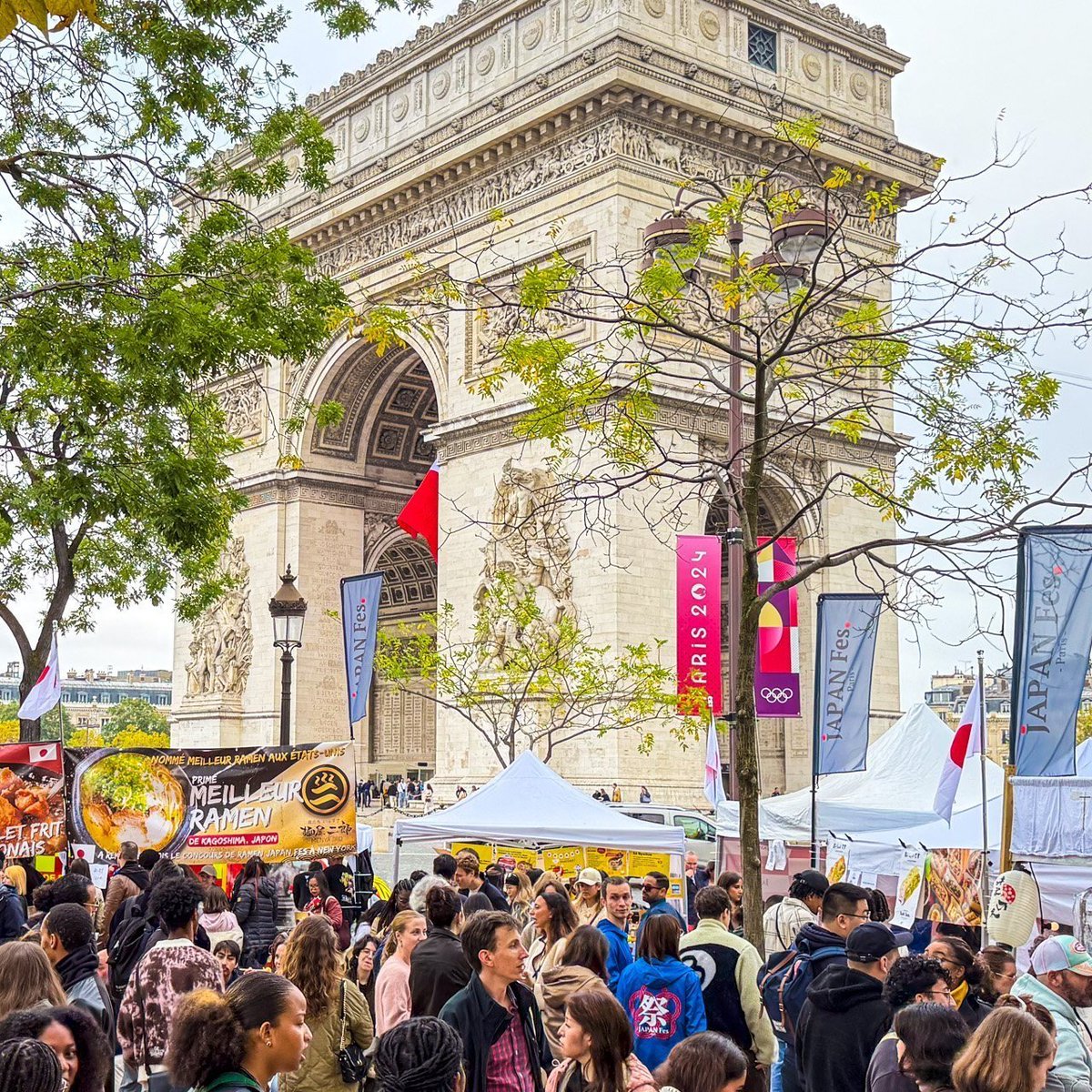 HanabiCommunity's tweet image. 🍽️ Le rendez-vous des amoureux de
la cuisine japonaise est de retour !
Ramen, sushi , takoyaki, brochettes… Le JAPAN FES prend place ce samedi 19 juillet devant l'Arc de Triomphe. 🥢
Et le prochain évènement est déjà annoncé : le 13 septembre à l'Église de la Madeleine !