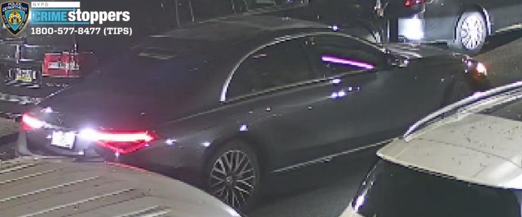 🚨 WANTED FOR A BURGLARY PATTERN: The three individuals depicted in the attached media are wanted in connection for a citywide burglary pattern that occurred between 05/3/25 through 07/2/25 within the confines of the 47, 60, 61, 62, 66, 68, and 105 Precincts.