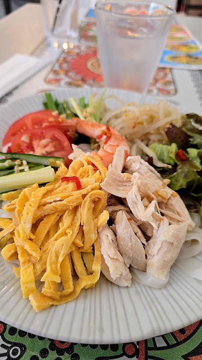 w107054OGK's tweet image. 新栄の冷やし中華