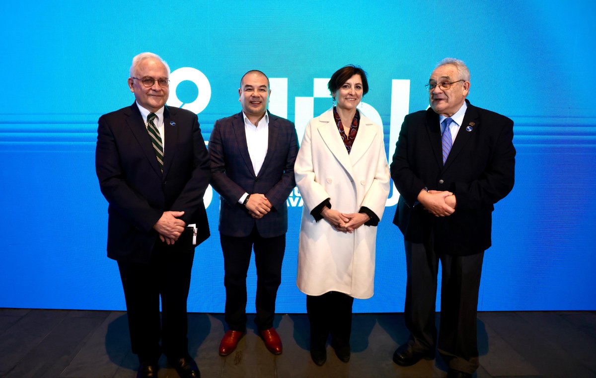 Ministerio de Salud (@ministeriosalud) on Twitter photo 👩🏾⚕️🧑🏾⚕️ La ministra de Salud, Ximena Aguilera, participó en la inauguración del Centro de Simulación Avanzada, Innovación y Seguridad del Paciente “LINK USS” <a href="/USanSebastian/">Universidad San Sebastián</a>.
Este centro contribuirá a la formación avanzada para profesionales de la salud, quienes podrán entrenar en 👩🏾⚕️🧑🏾⚕️ La ministra de Salud, Ximena Aguilera, participó en la inauguración del Centro de Simulación Avanzada, Innovación y Seguridad del Paciente “LINK USS” <a href="/USanSebastian/">Universidad San Sebastián</a>.
Este centro contribuirá a la formación avanzada para profesionales de la salud, quienes podrán entrenar en