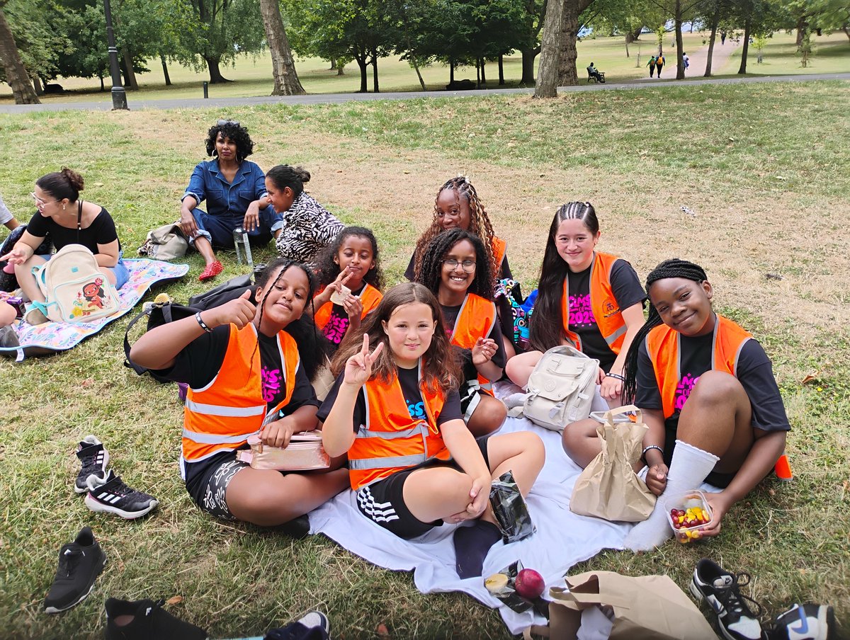 St Mary's Priory Infant & Junior Schools (@stmarysrcpriory) on Twitter photo We had a wonderful family picnic at Finsbury Park with our Year 5 and 6 parents today! We had a wonderful family picnic at Finsbury Park with our Year 5 and 6 parents today!