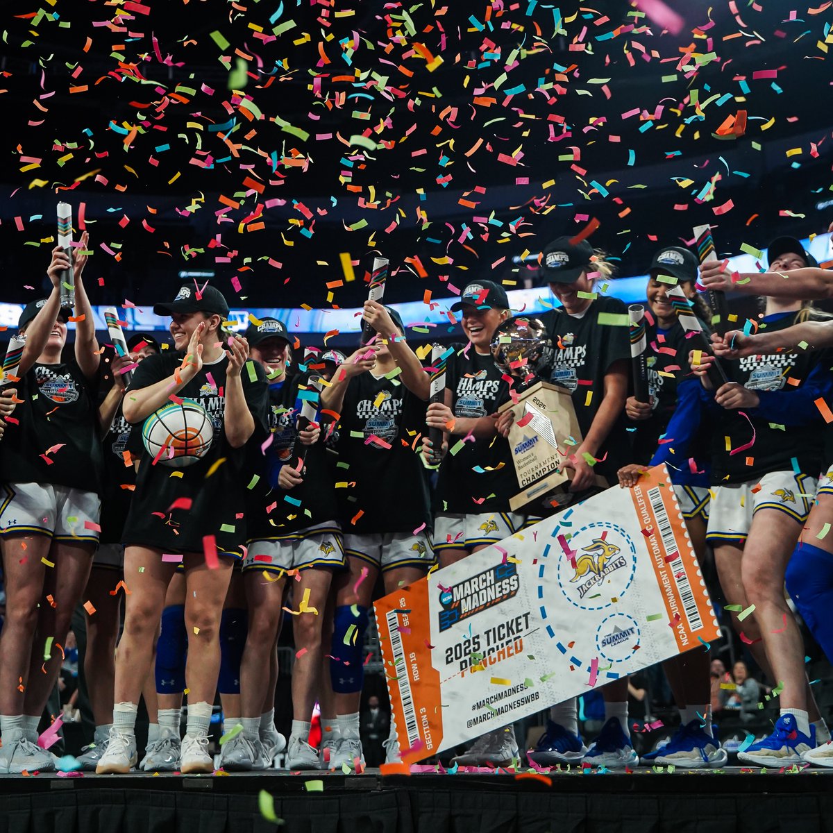 GoJacksSDSU's tweet image. The Summit League Men's & Women's Basketball Championships will remain in Sioux Falls, SD at the Denny Sanford PREMIER Center until at least the 2029 tournament! 👏👏 Additionally, the Summit League announced official changes to the all-session ticket processes. For more…