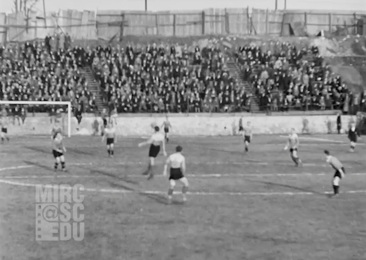 USSoccerHistory's tweet image. Now on the SASH YouTube channel, game 2 of an Eastern Soccer League doubleheader played at Starlight Park (Bronx, NYC) on Dec. 2, 1928: New York Hakoah 4-2 Philadelphia Centennials @soccerhof @ussoccer @MLS @MenInBlazers @TheAthleticFC @ESPNFC
youtu.be/rWIllcLyg2w