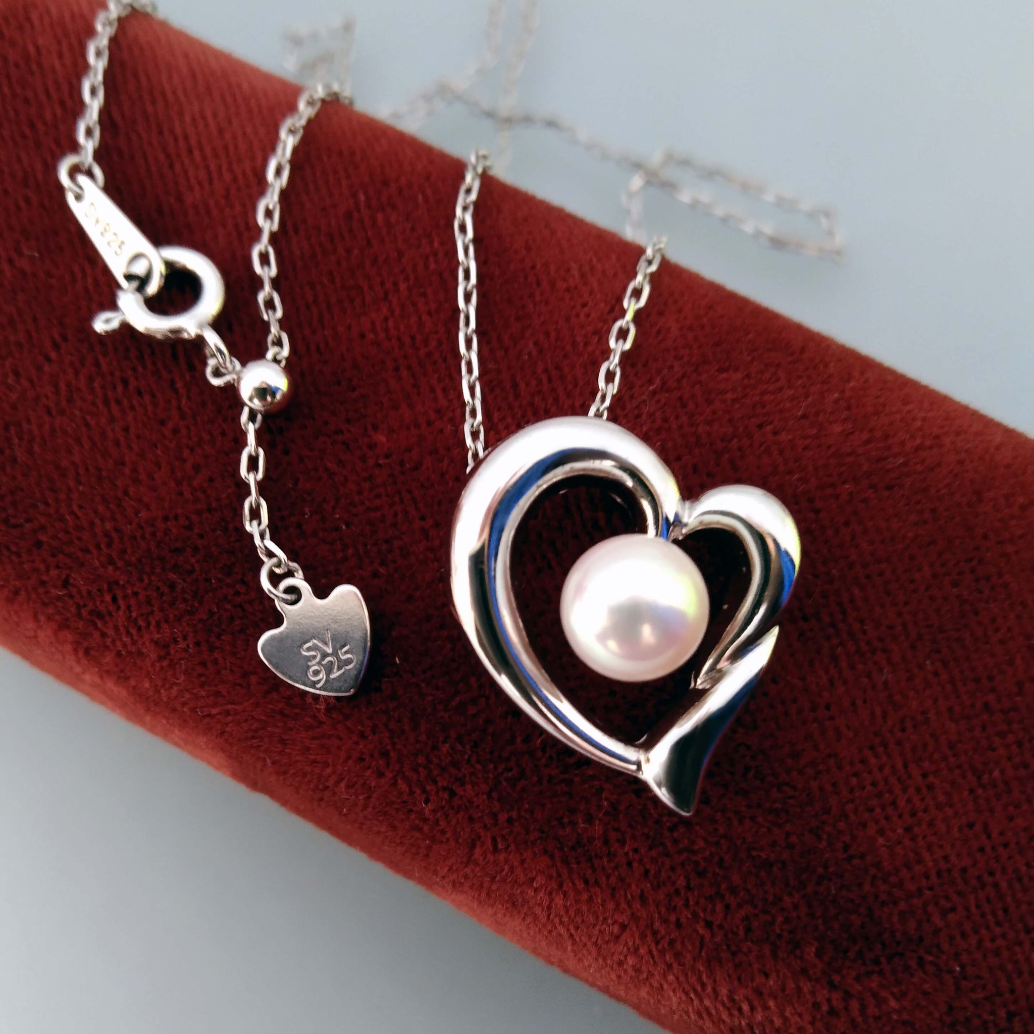 【TATIANA】(Silver925) Heart inside Pearl Necklace 韓国発 TATIANA】(Silver925) Heart inside Pearl Necklace 韓国発