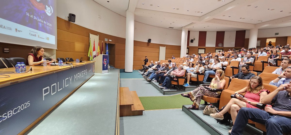 INCIBE's tweet photo. 🎤 En el marco del #CSBC2025, Miriam Verde, secretaria general de INCIBE, ha abierto el #Cybersecurity Talent Summit con una ponencia sobre el desarrollo de proyectos de #TalentoCiber y su importancia.

🌐 Impulsar capacidades es clave para el futuro de la #ciberseguridad. https://t.co/OeSUIo7dfJ