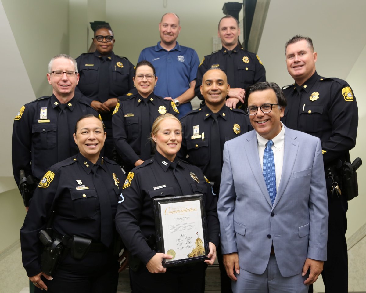 TampaPD's tweet image. Congrats to our July 2025 Officer of the Month, Detective Hope Dauphin!
Since 2022, she’s led major fraud cases in the Economic Crime Unit and mentors new detectives. Her leadership and compassion make a lasting impact. Congrats, Detective Dauphin!