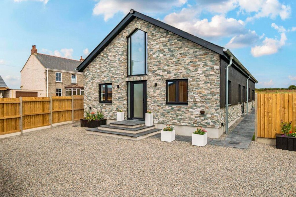 From barns to bold living! 🏡 CPG secured planning + full services for this striking 4-bed new build—now for sale with @lillicrapchilcott. Vaulted ceilings, gable window, open-plan living &amp; energy efficiency between Falmouth &amp; Helston. #CornwallHomes #CPGProjects