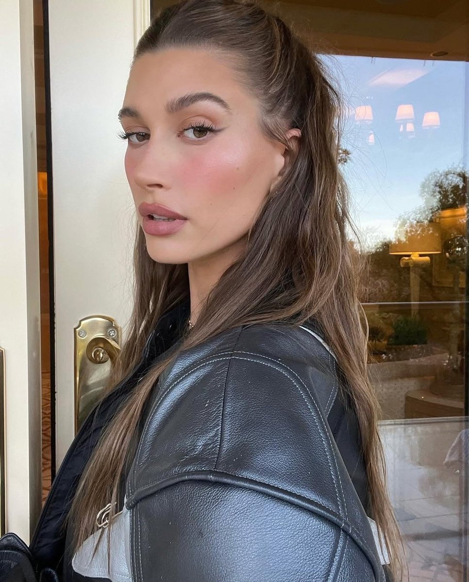 archivehail's tweet image. hailey bieber
