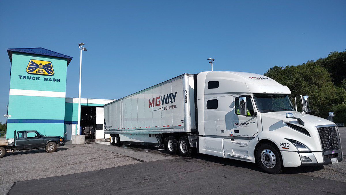 Riding clean and rolling proud.
Shoutout to Joey R. for this fresh shot outside Blue Beacon. Clean chrome, spotless trailer, and ready to roll.
This is what showing up with pride looks like.
July Photo Contest is still open-send in your best.
Doesn't have to be perfect. Just has