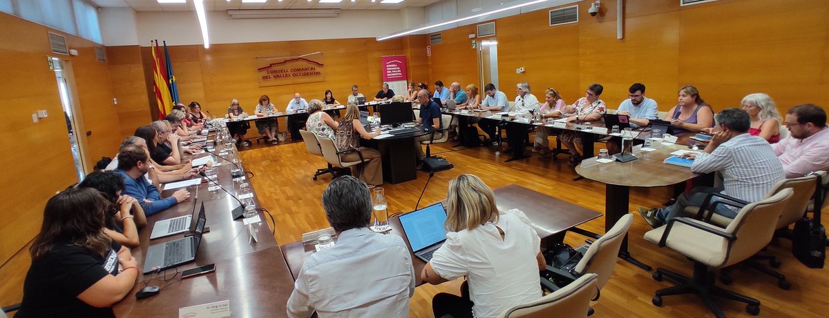 📢 Comença ara el ple al Consell Comarcal del Vallès Occidental.

Pots seguir-lo en directe aquí 👇🏻
📲 cutt.ly/Gz11YGm

#VallèsRepublicà