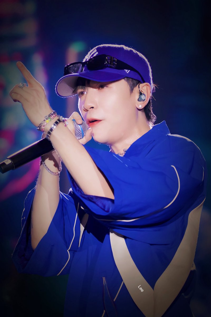 FansitePandas's tweet photo. #QuangHungMasterD
@gallery_qhmd  @fc_muzik @QH_MasterD https://t.co/pQkBzpR9ie