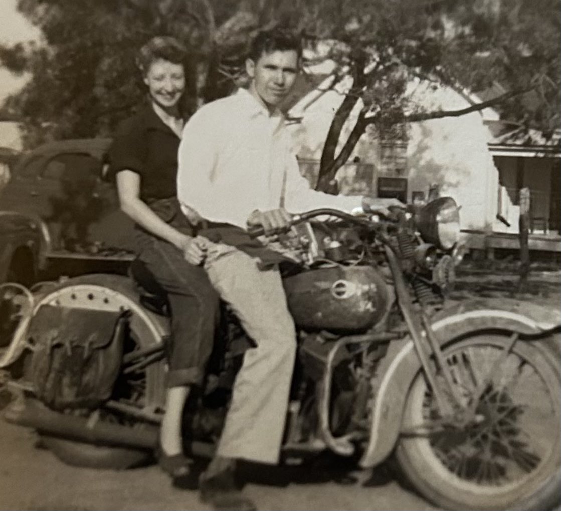 It’s a great Thursday friends!
Do you ever get too old to miss your parents? I have questions that no one alive can answer😒Talk to your parents if you still have them. 
My mom &amp; dad in 1947, while they were dating, cool!😍🙋🏻‍♀️