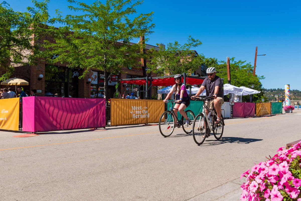 Have you tried the free Bike Valet program downtown? 🚲

The Bike Valet is available weekdays from 7:30 a.m. to 9 p.m. and on weekends from 11 a.m. to 7 p.m. until August 31 at the intersection of Bernard Avenue and Mill Street.

Learn more at kelowna.ca/bikeparking.