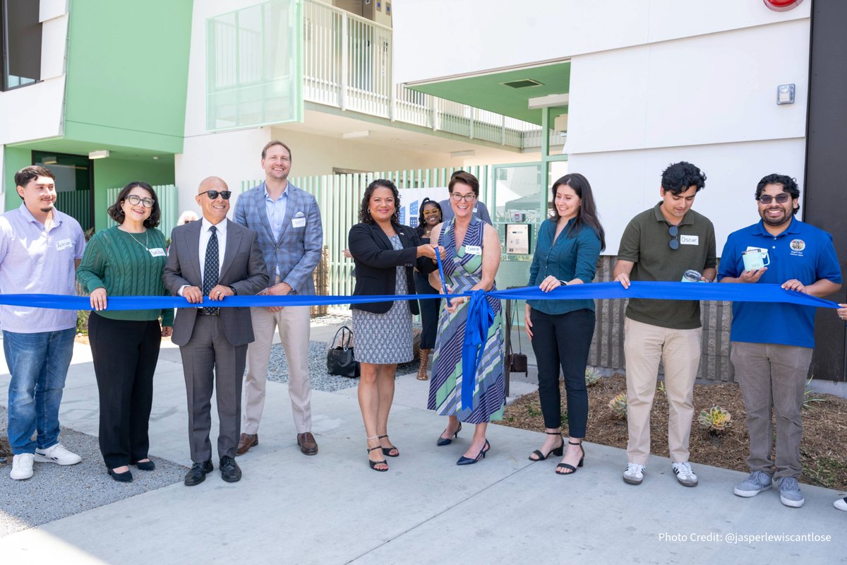 LACDevAuthority's tweet image. #TBT to last month, when we celebrated the grand opening of Walnut Park Apartments with Hollywood Community Housing Corporation & others! With $4M in No Place Like Home funds and 31 Project-Based Vouchers, we’re proud to support this project. (Few 📸 by: @jasperlewiscantlose)