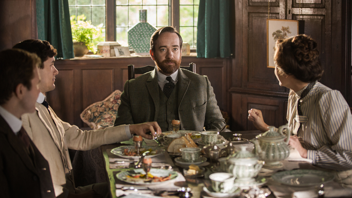 VisionTV's tweet image. In the spring of 1905, a misunderstanding sets in motion events which intertwine the lives of three families.

#HowardsEnd is our Great Movie tonight and Friday at Midnight ET / 9pm PT. visiontv.ca/shows/howards-…