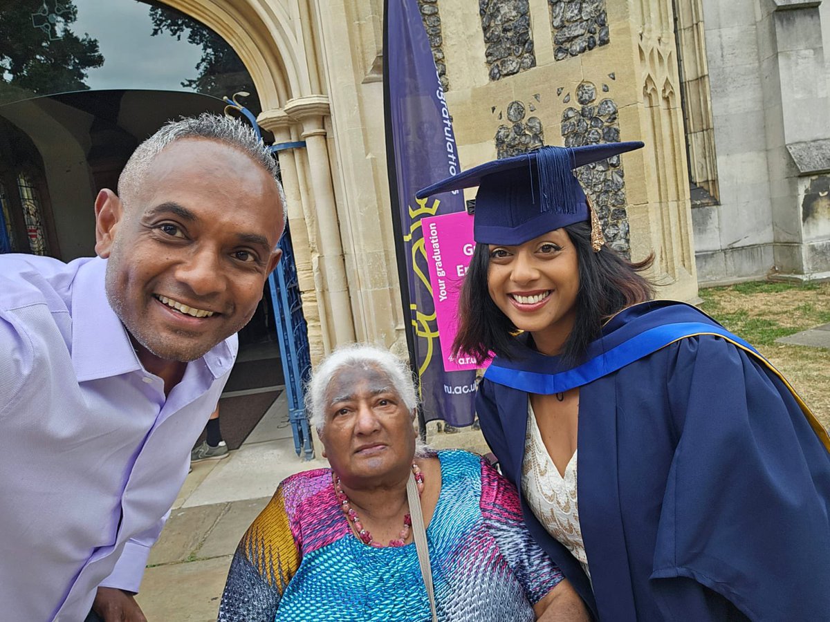 Dushanthi Cole tweet media