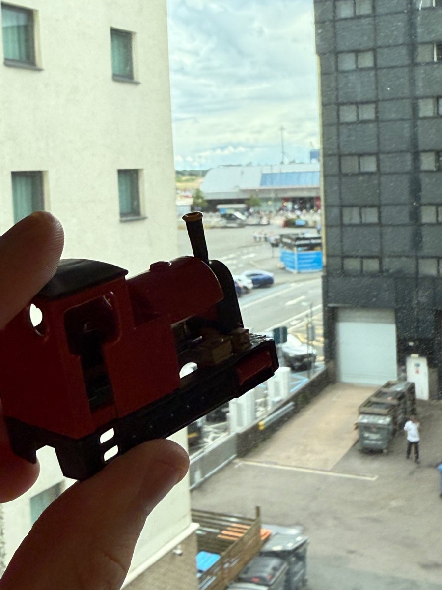 T1E2H3's tweet image. Horace is glad he flew Lufthansa to Birmingham instead of taking a Jet2 holiday