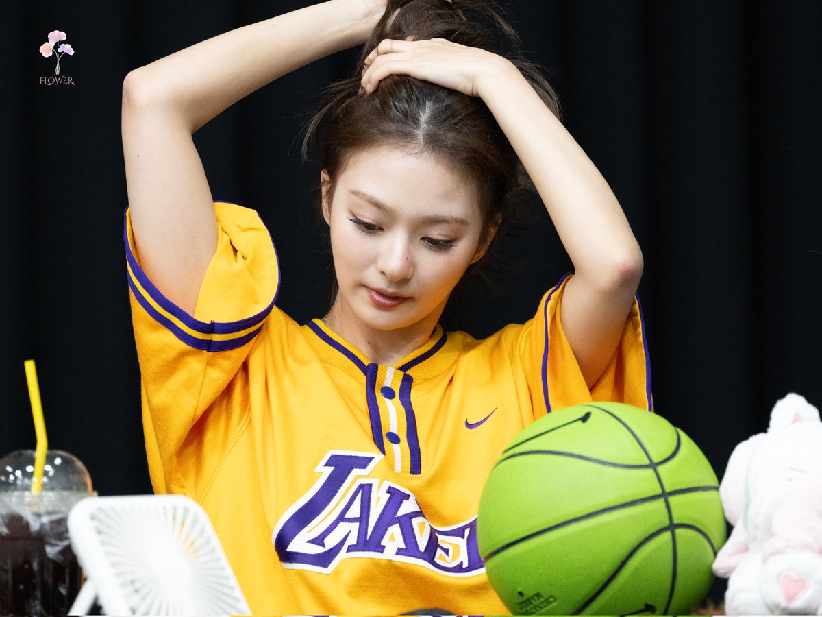 flovver124's tweet photo. 250711
😻💛

#이나경 #LeeNaGyung
#프로미스나인 #fromis_9 https://t.co/xIdpL7PAqQ
