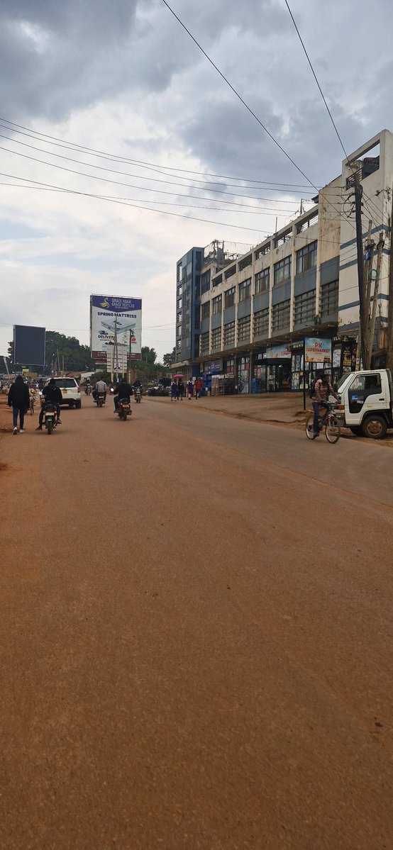 benmwine's tweet image. Almost 6:30pm and there's zero traffic going into Najjera!!
@akeda4 was right, maybe those people should stay where they went!