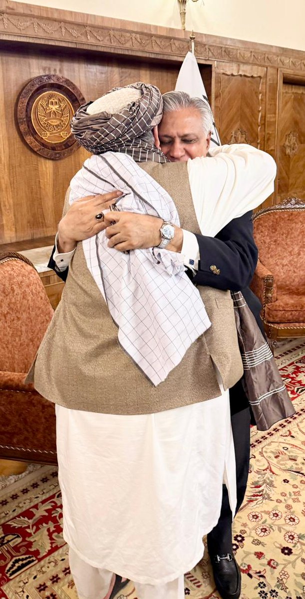 MahazOfficial1's tweet image. Update: On the sidelines of the signing ceremony for the Framework Agreement on Joint Feasibility Study of the UAP Railway Corridor, Pakistani Delegation met Afghan Prime Minister, Mullah Muhammad Hassan Akhund.
"The two leaders exchanged views on issues of mutual interest,…