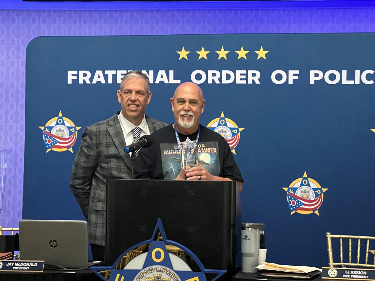 FOPofOhio's tweet image. The FOP of Ohio recognized 2 long-time leaders with the Steve Young Award, Wes Elson from Muskingum Bob Everett from Tuscarawas County. They each have decades of FOP leadership, and we are grateful for their lifetime of service to their Brothers and Sisters.