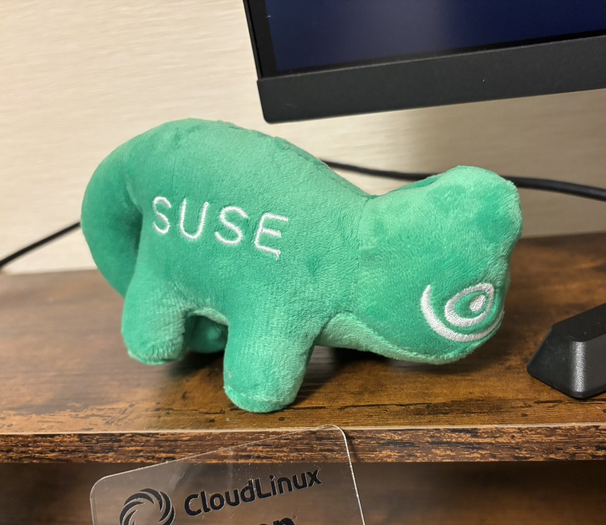 hassy63's tweet image. 全然似てなさすぎて笑う
これでよしとした企業もエグい

#Linux #SUSELinux