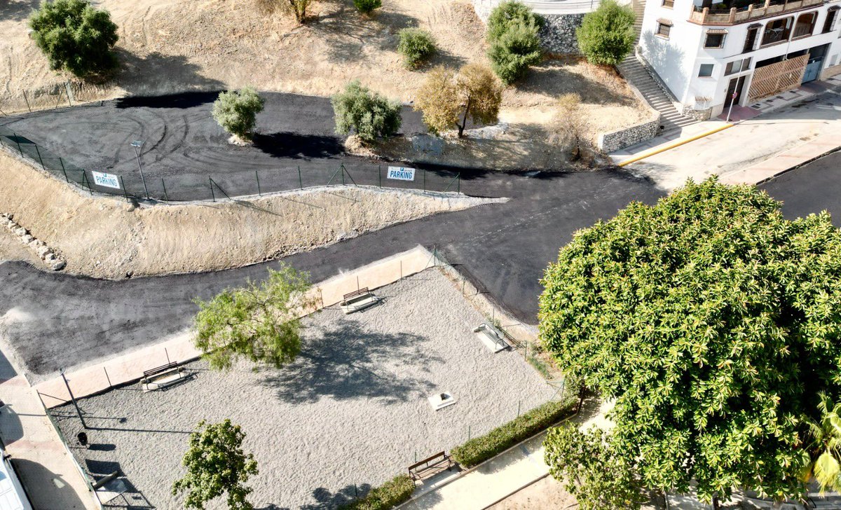 Ayto_Cartama's tweet image. Habilitamos un nuevo aparcamiento en Cártama Pueblo.
Con unos 1.000 m. cuadrados permitirá albergar alrededor de 40 plazas aparcamiento en una zona céntrica de la ciudad lo que permitirá descongestionar la zona.
ℹ️ acortar.link/uqD7HE
#Cártama #mejoras #infraestructuras