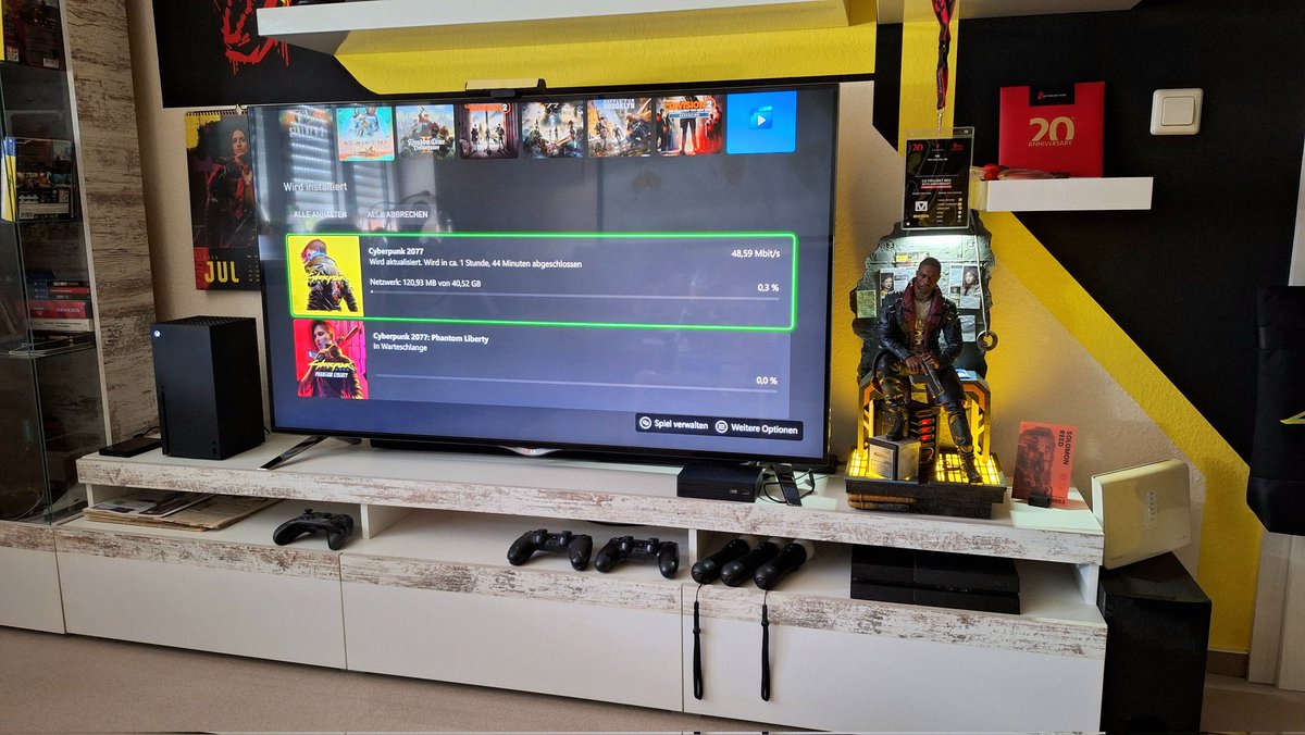 TRettsch's tweet image. Gut das ich heute schon angefangen habe das #Cyberpunk2077 Update 2.3 herunterzuladen💛

Dann ist es für morgen vorbereitet und für ausreichend Energy wurde auch gesorgt.

Dann kann das Wochenende ja kommen... aber eher kommt ein leichtes Herzflattern nach der Energydröhnung🤣