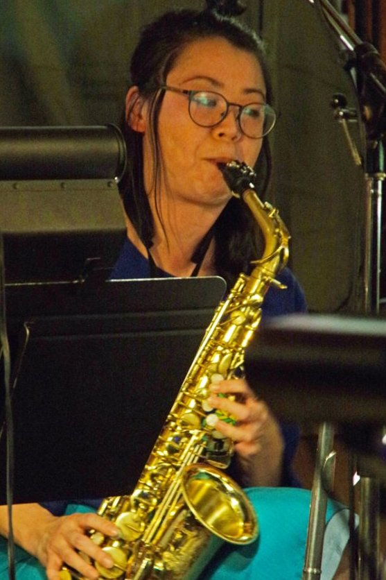 #Covid isolated w. only his #electricbass #DanFortin composed #solos then #duos + @Cannon is the result featuring him + a.o. #MadeleineErtel #trumpet #KarenNg (pic:#SOConnor) #sax #DavidOcchipinti #guitar #MichaelDavidson #synth Review: jazzword.com/reviews/dan-fo…
#Canada #freemusic
