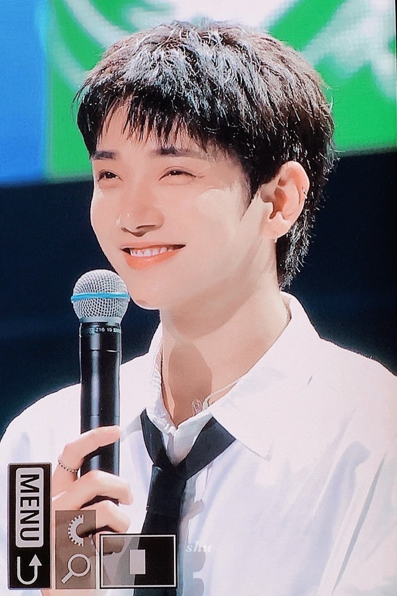 라이 tweet media