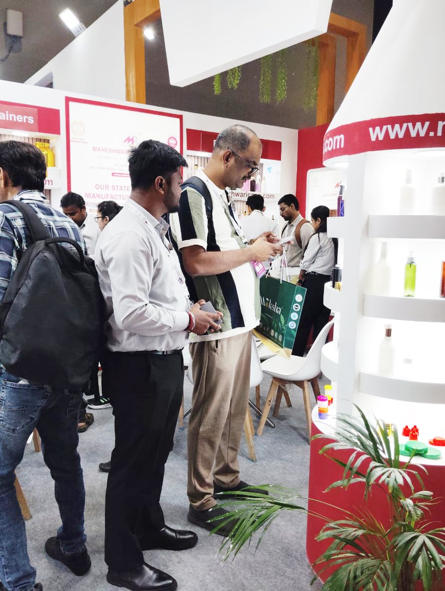 maheshwaricap's tweet image. Day 2 at #CosmoHomeTech2025 live from Pragati Maidan, Delhi! 🚀
Showcasing innovation in every bottle, cap, and closure.
Grateful for the energy, connections &amp;amp; conversations! 💼✨
#MaheshwariCaps #CosmoHomeTech #PackagingSolutions #B2BExpo
