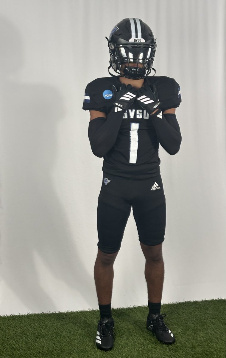 BurnsideBray05's tweet image. ⁦@CoachPostmaGV⁩ thank you for the invite. I had a great time yesterday!! ⁦@CoachWooster⁩ &amp;amp; ⁦@CoachOlsonGVSU⁩ thank you for the great conversation!!!⚓️⬆️ ⁦@CoachShoeGVSU⁩ ⁦@gvsufootball⁩ ⁦@RisingStars6⁩