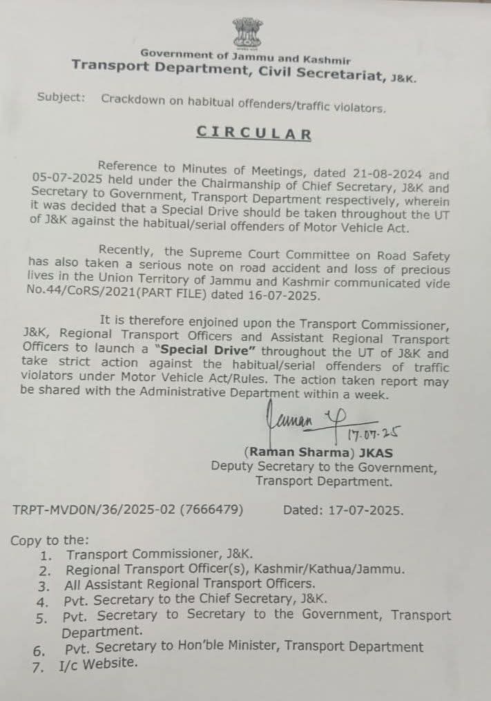 KashmirExclusi1's tweet image. #NEW: Government orders crackdown on habitual traffic violators across Jammu and Kashmir