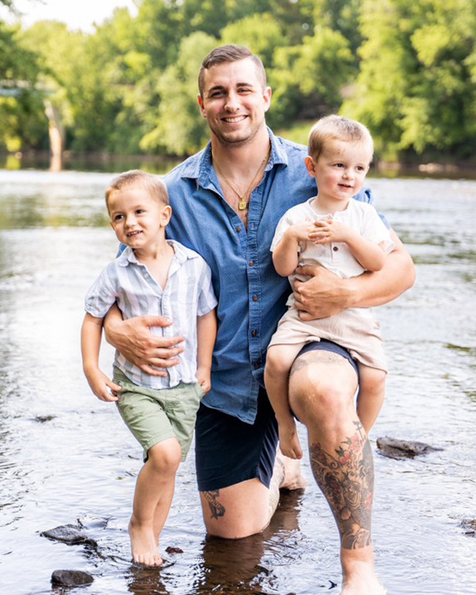 ArmyGuardOhio's tweet image. “To me, part-time service means I have the opportunity to serve in the military while also staying close to home and enjoying my family instead of being stationed somewhere.” -SSG Nicholas Sutterluety
#NationalGuard @OSHP