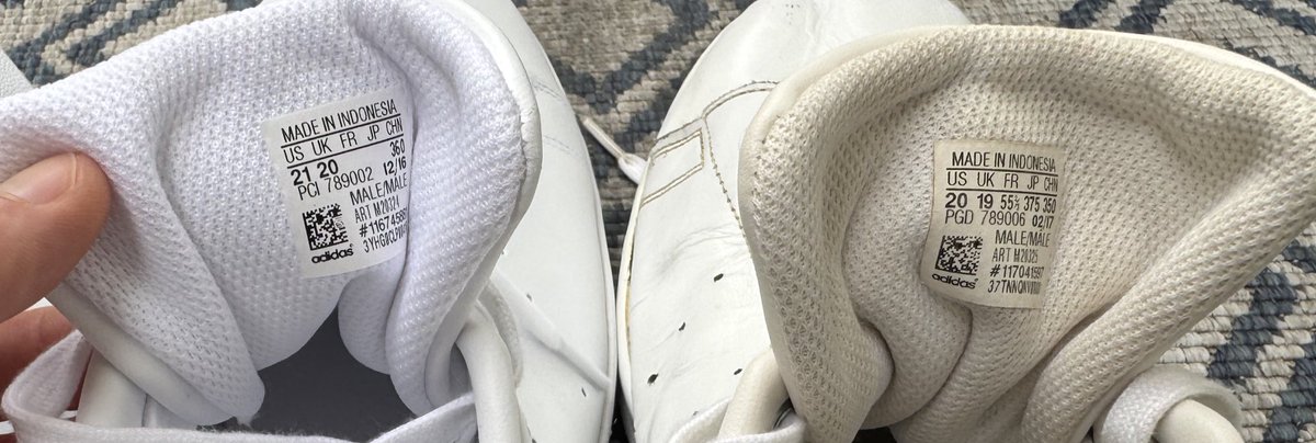 Tu te rends même pas compte…
J’ai trouvé une paire encore plus grande ptnnnn. La nouvelle paire de Stans aux ieps c’est un US 21 / EU 56 wshhhhh la puissance aux ieps ptn 🦶🏻💪🏻

You don’t even know bro… I found an even bigger pair of Stan Smith’s and FUCK - US size 21 EU 56 🥵😈