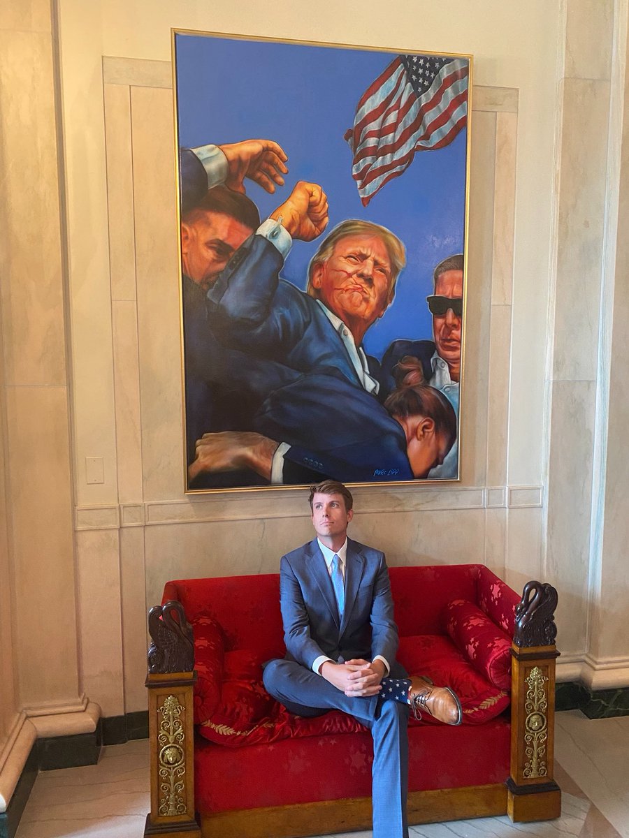 ThomasMHern's tweet image. It’s always an honor to visit the White House.
Make America Great Again 🇺🇸