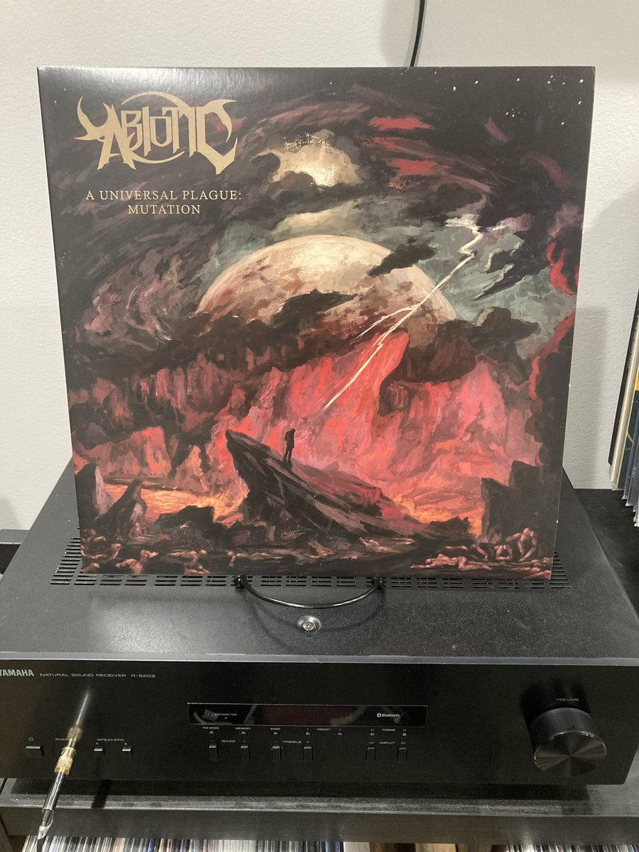 RageoftheMage's tweet image. Abiotic - A Universal Plague: Mutation
Big surprise the first record is technical death metal lol. Admittedly I haven’t spent as much time with this as I would have liked. So let’s change that today and spin it up!
