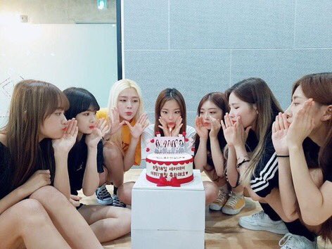 saturdaybra's tweet image. 🤏💖

#7thSaturdayAnniversary #SATURDAY #세러대이 @saturday718