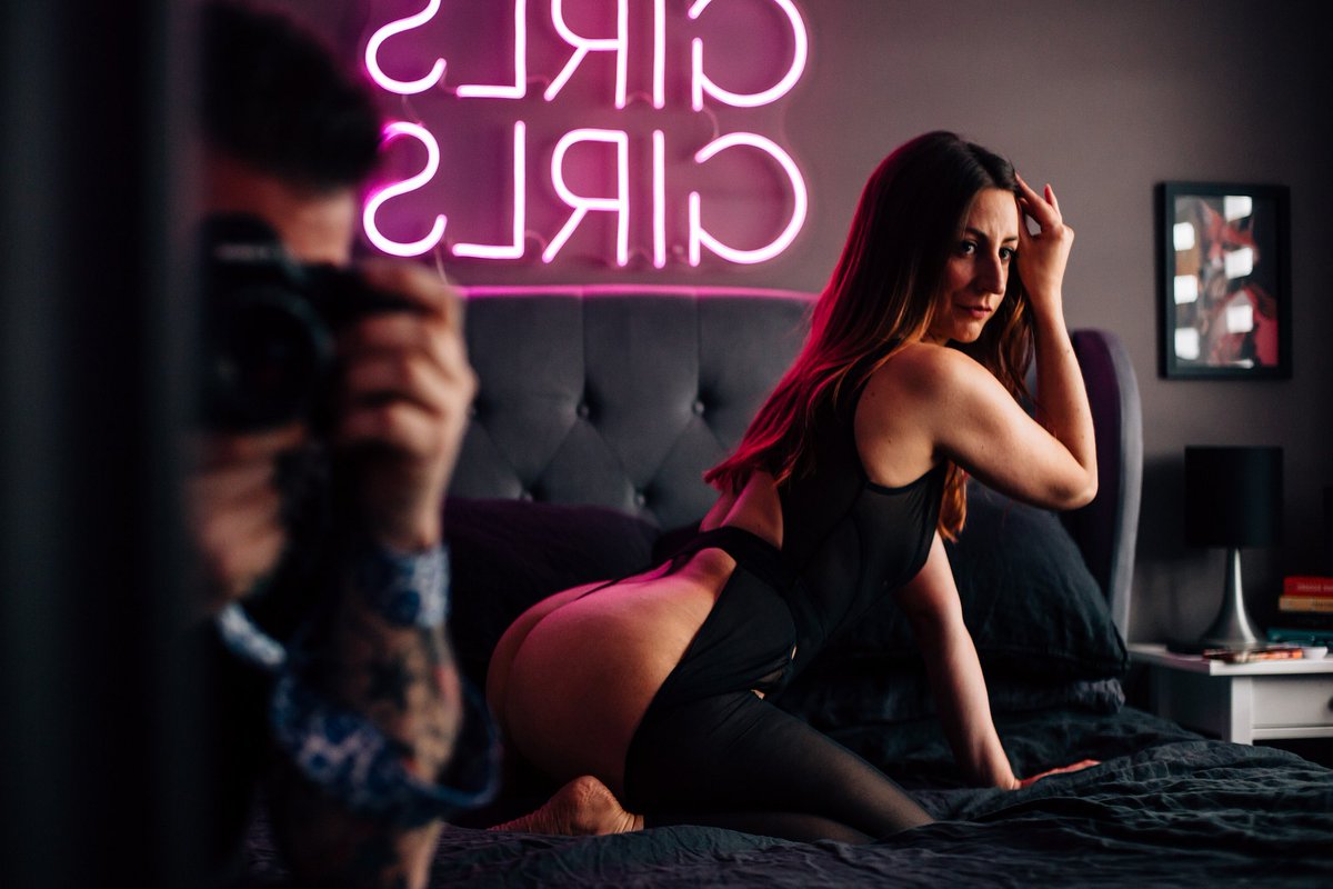 Want to shoot? 

I’m available tomorrow and Saturday 📸