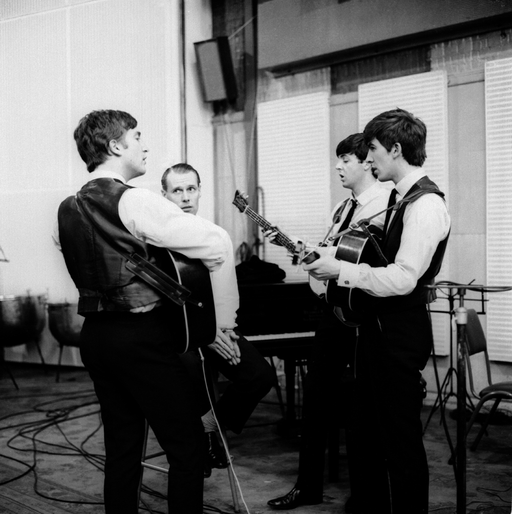 thebeatles's tweet image. A single day vs. 700 studio hours — and yet both changed music history.
#OTD in 1963, Please Please Me, The Beatles’ first LP, reached Number One in the UK.
Recorded in one marathon daylong session, the album overflows with the raw energy of a band still playing lunchtime gigs…