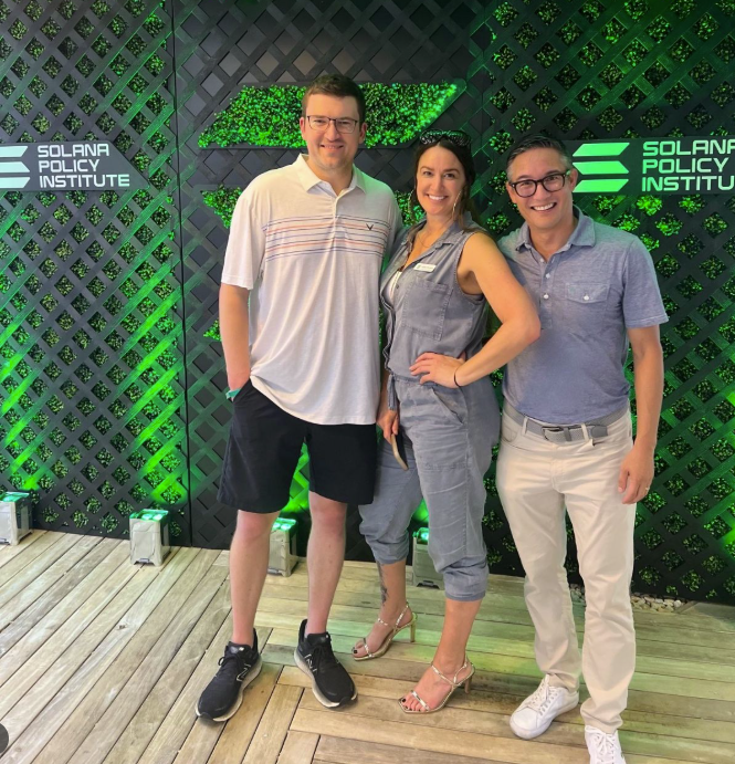 oust1r's tweet photo. Solana Policy Institute Summer Social. #CryptoWeekDC
#SolanaPolicyInstitute #ChainlinkFriends https://t.co/vBvhqvcWty