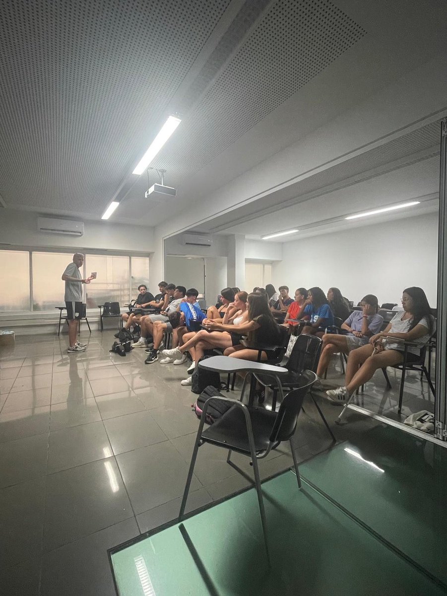 🔴 Comencem el bloc Joc i Esport!

#esportescolar #consellsesportius