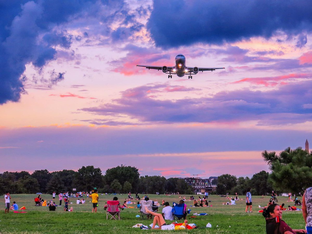 washingtondc's tweet image. This is your sign to plan a sunset picnic at Gravelly Point. ๐
โ๏ธ ๐งบ
๐ธ: emerritt4 / IG #Only1DC